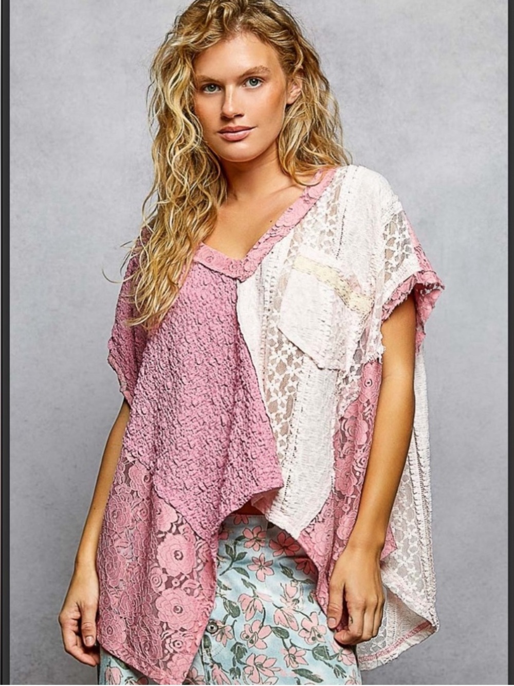 POL Patchwork Floral Lace Top - Picture 4 of 4